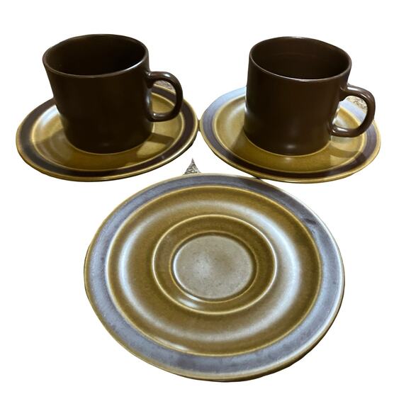 5 Piece Berkeley House Cups Saucers Marguerita Stoneware 70s VTG Yellow Floral - Picture 1 of 9